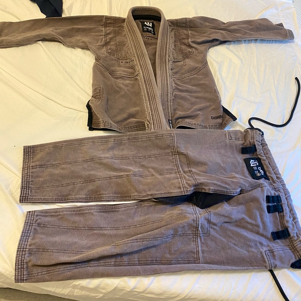 Wartribe Canvas BJJ gi in F0 Dusty Plum